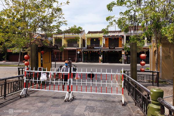 dich vu tham tu son la