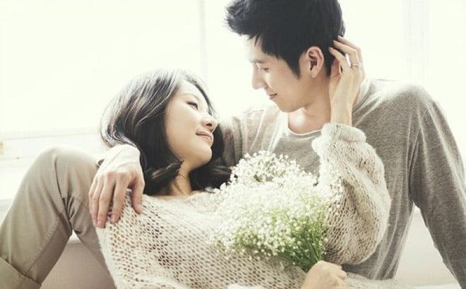 Gặp chồng ngoại tình với vợ cũ Gặp chồng ngoại tình với vợ cũ