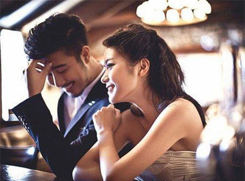 Các dấu hiệu người đàn ông có vợ thích bạn